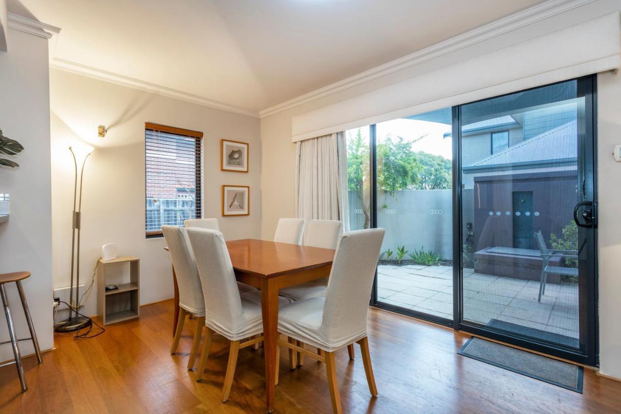 Villa Coode Street Townhouse - Executive Escapes à Perth Extérieur photo